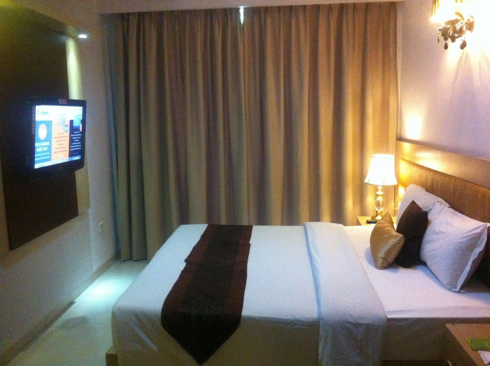 Serela Kuta By Kagum Hotels Buitenkant foto